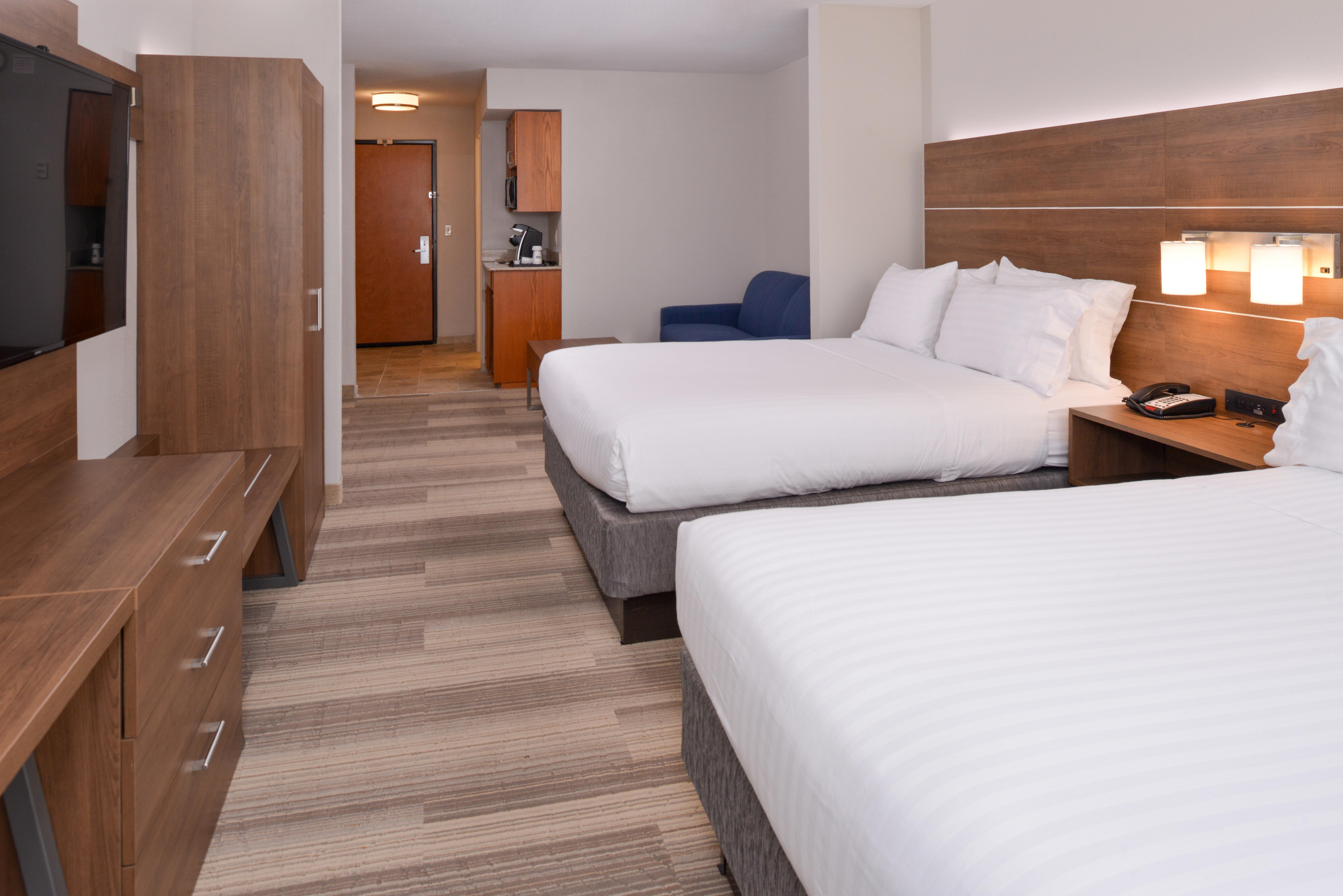 Holiday Inn Express Mineral Wells By Ihg Parkersburg Exterior photo